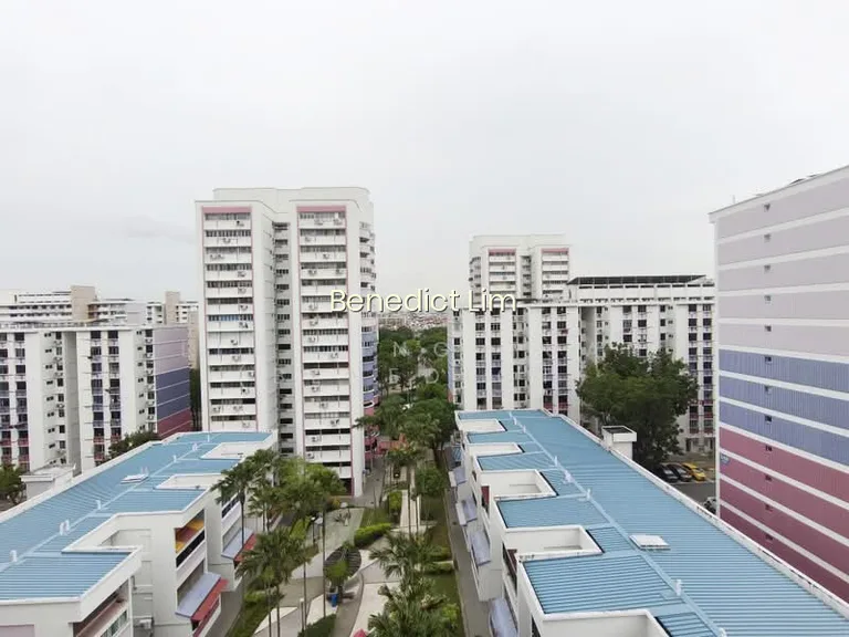 649 Hougang Avenue 8 image 1 of 10