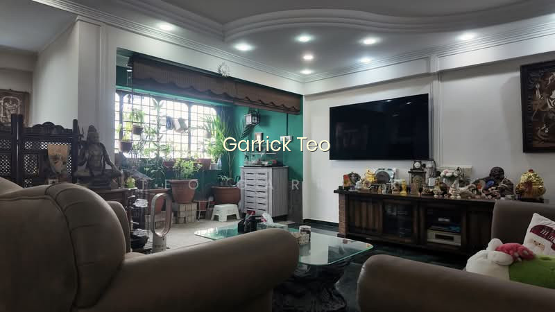 336 SEMBAWANG CRESCENT image 1 of 10