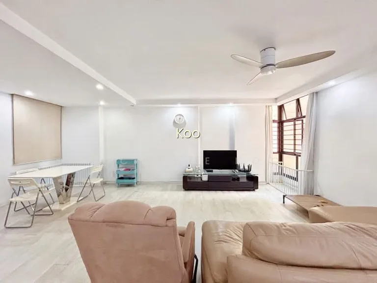 470 Segar Road image 1 of 10