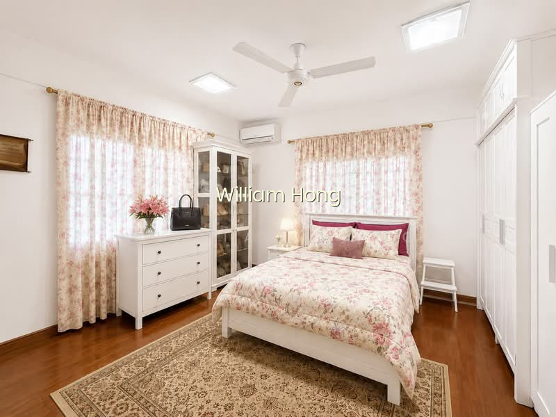 DISTRICT 17 DETACHED WITH WIDE FRONTAGE & SUB-DIVIDE POTENTIAL image 1 of 10