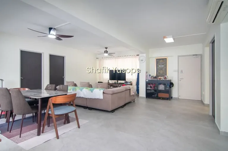 555 Pasir Ris Street 51 image 1 of 10