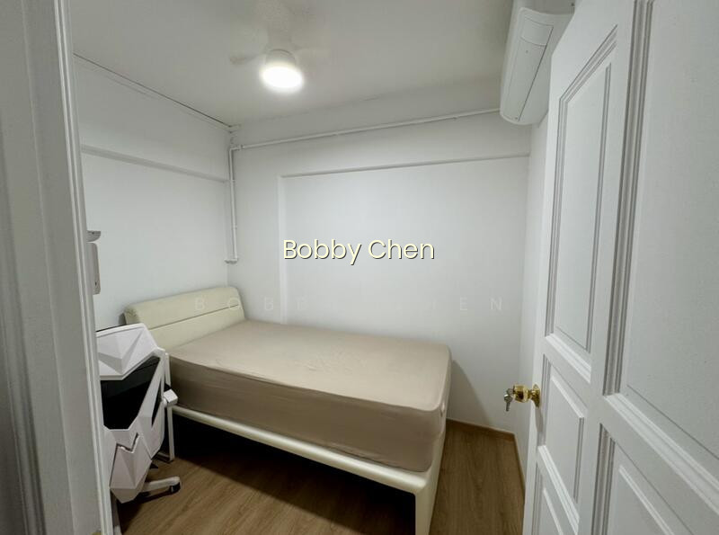 151 TAMPINES STREET 12 image 1 of 8