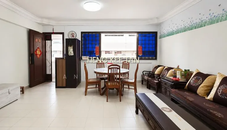 883 Tampines Street 84 image 1 of 10
