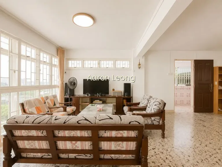 206 Boon Lay Drive image 1 of 10