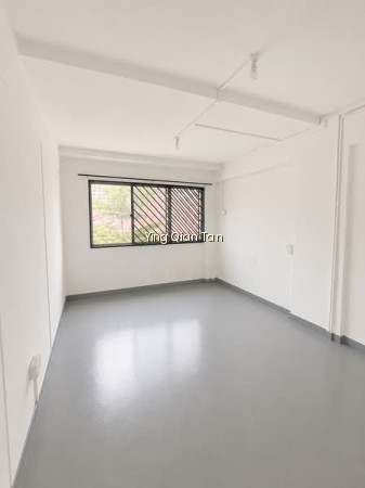 476 Tampines Street 44 image 1 of 10