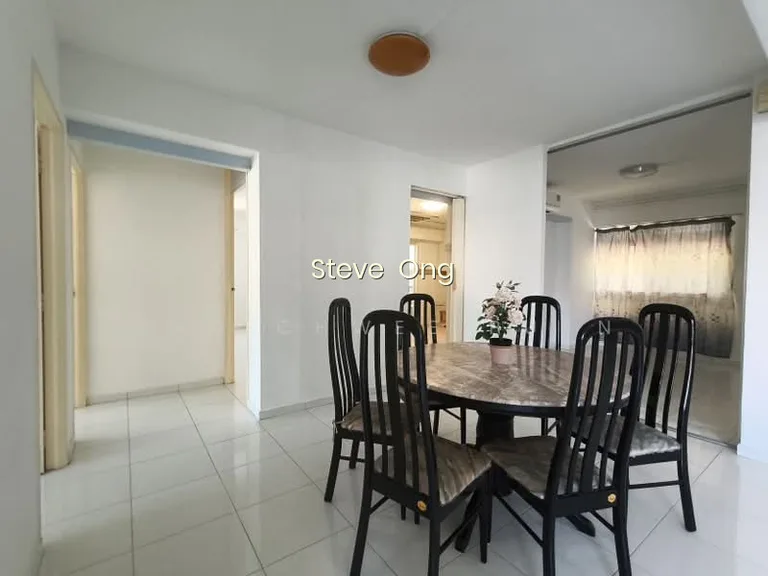 510 Pasir Ris Street 52 image 1 of 10