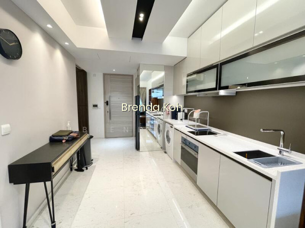 SOPHIA HILLS photo 6