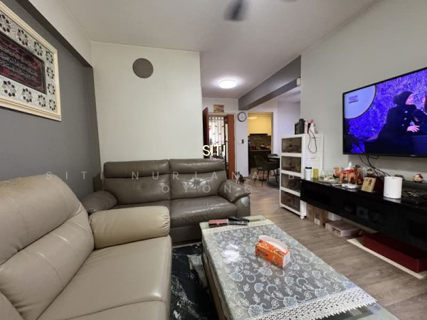 784B Woodlands Rise image 1 of 10