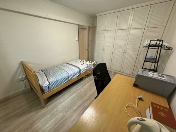 711 HOUGANG AVENUE 2
