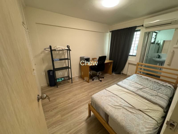 711 HOUGANG AVENUE 2 photo 3