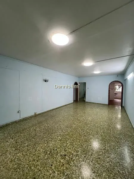 112 Tampines Street 11 image 1 of 7