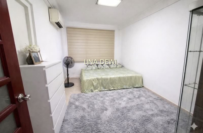 768 Pasir Ris Street 71 image 1 of 10