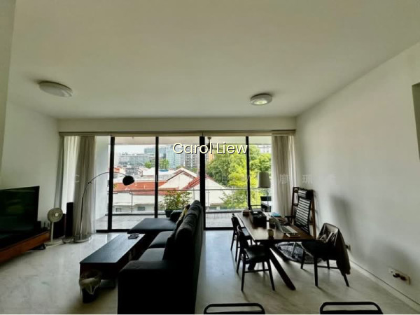111 EMERALD HILL