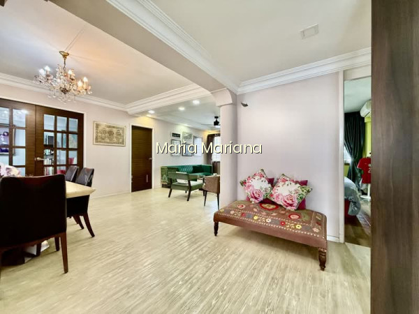 556 Pasir Ris Street 51 image 1 of 10