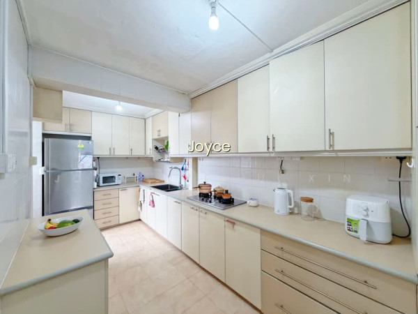 5 FARRER ROAD 9