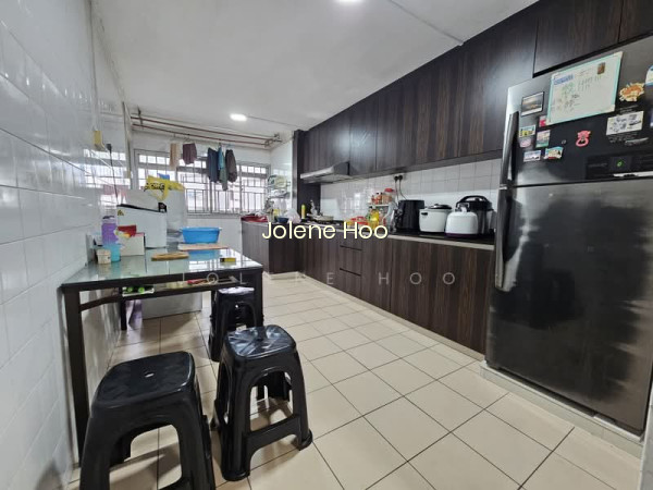 Blk 234 Yishun Street 21 image 1 of 10