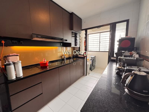 550A Segar Road image 1 of 10