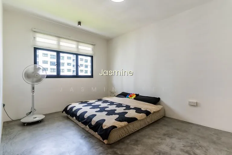 420C Northshore Drive image 1 of 10