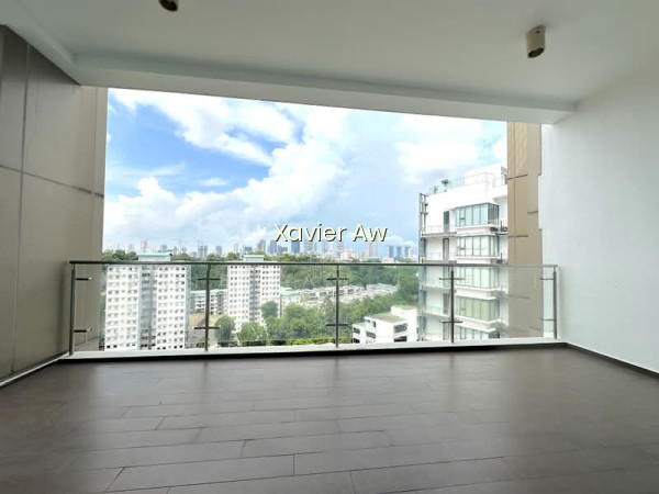 RESIDENCES @ EMERALD HILL