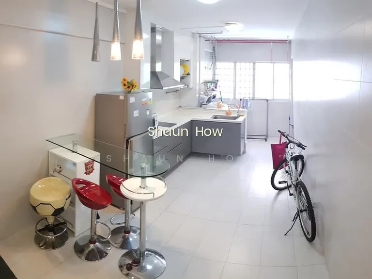 356 Hougang Avenue 7 image 1 of 2