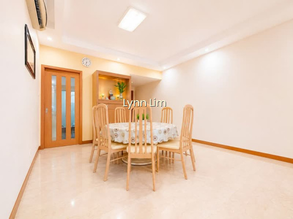 SUMMERHILL photo 6