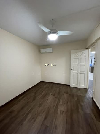 221 SERANGOON AVENUE 4 photo 2