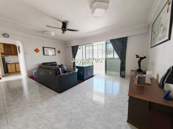 945 TAMPINES AVENUE 4