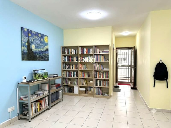 360B Admiralty Drive image 1 of 10