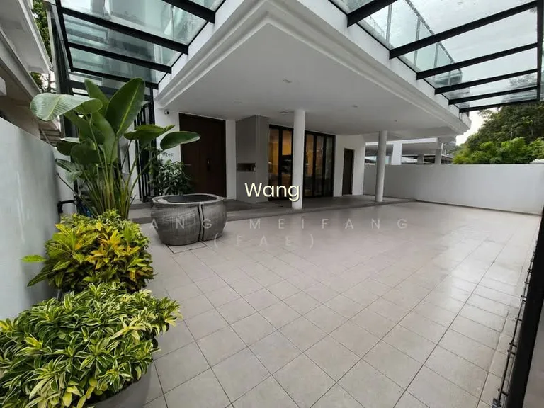 Semi-D at Pasir Panjang Road. Near Haw Par Villa MRT Station image 1 of 10