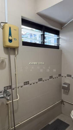 323 ANG MO KIO AVENUE 3 photo 2