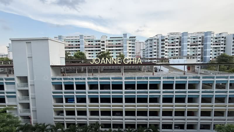 323 ANG MO KIO AVENUE 3 photo 3