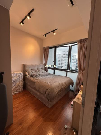 J Gateway image 1 of 10