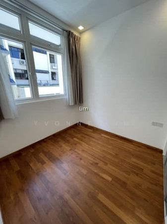 Suites at Bukit Timah image 1 of 10
