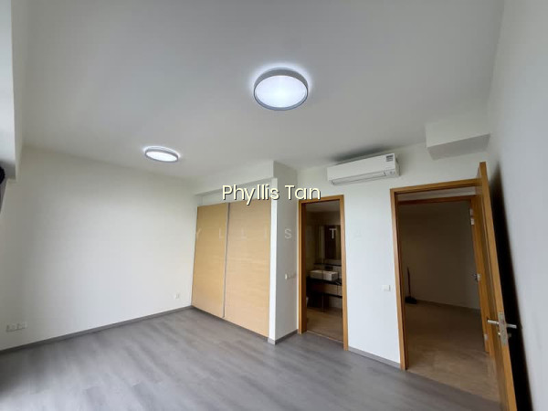 MARINA BAY RESIDENCES 10