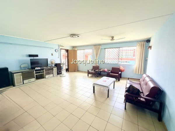 660 YISHUN AVENUE 4 photo 2