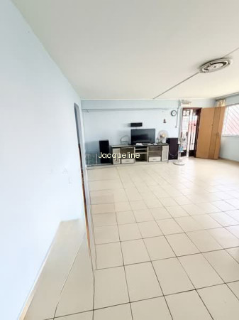 660 YISHUN AVENUE 4 photo 3
