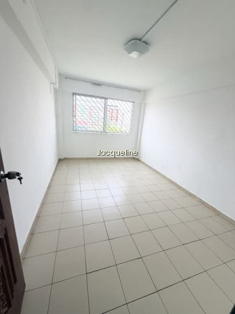 660 YISHUN AVENUE 4 photo 6