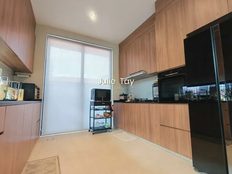 Prime D15 Near Siglap MRT - Mint Condition Semi-D With Lift & Pool image 1 of 2
