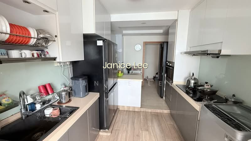 282 TAMPINES STREET 22