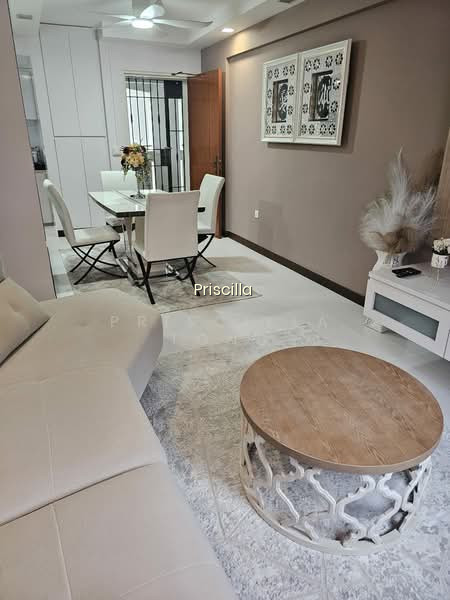 180B RIVERVALE CRESCENT image 1 of 4