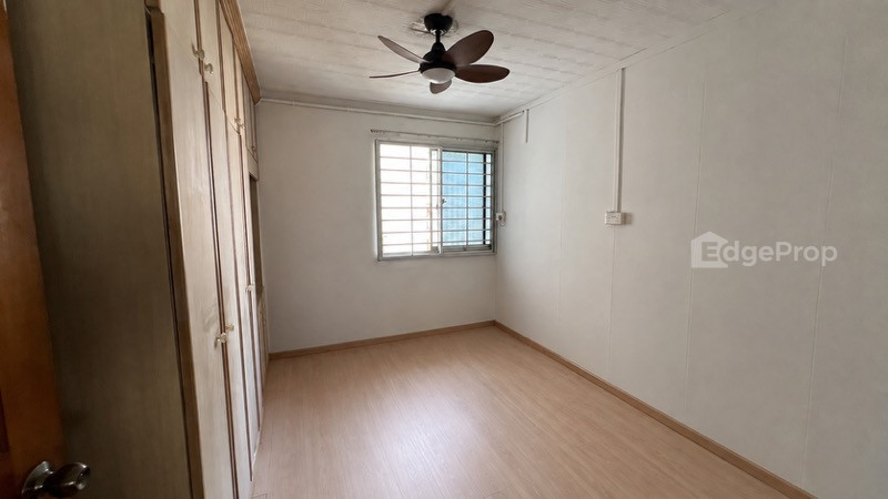 722 JURONG WEST AVENUE 5 photo 2