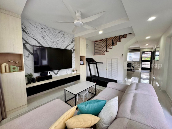 858 TAMPINES AVENUE 5 photo 5