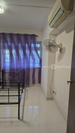 319 SEMBAWANG CLOSE