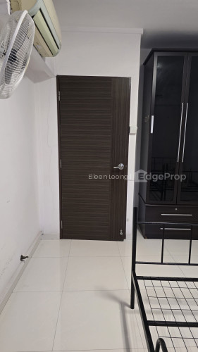 319 SEMBAWANG CLOSE photo 5