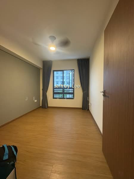 956A TAMPINES STREET 96 image 1 of 2