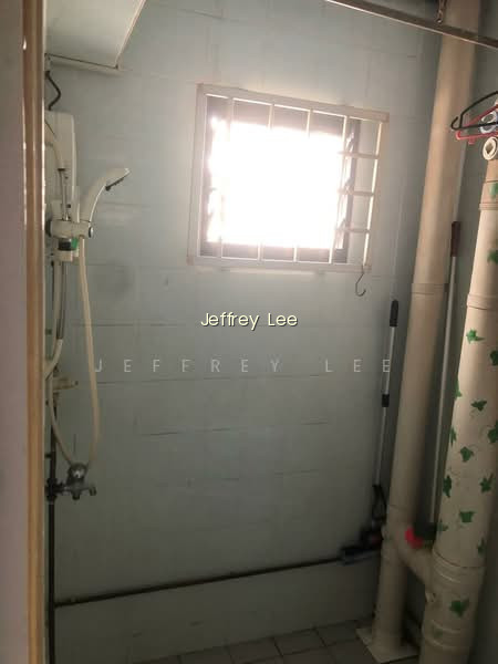 329 SEMBAWANG CLOSE image 1 of 5