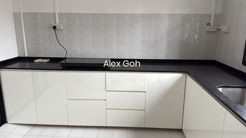 4 SAGO LANE photo 6