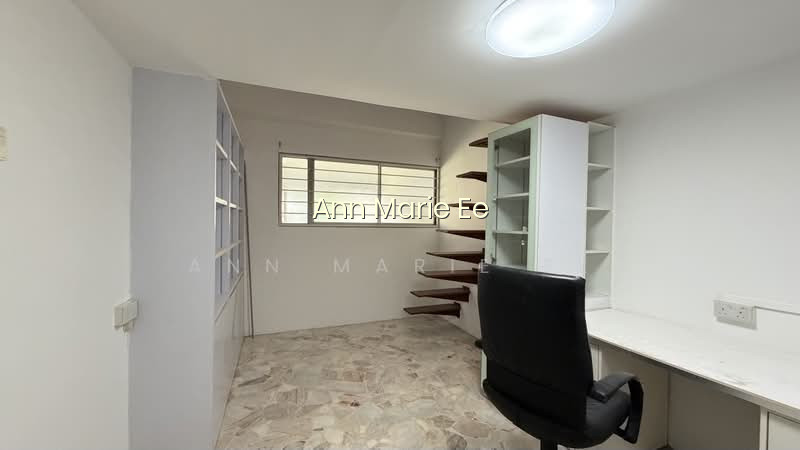 305 HOUGANG AVENUE 5 photo 4