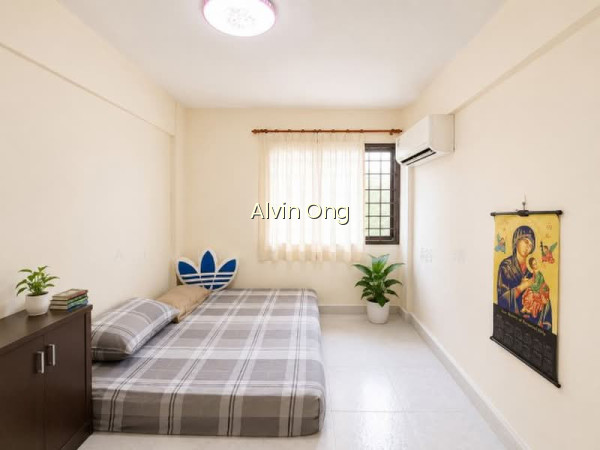 32 TEBAN GARDENS ROAD
