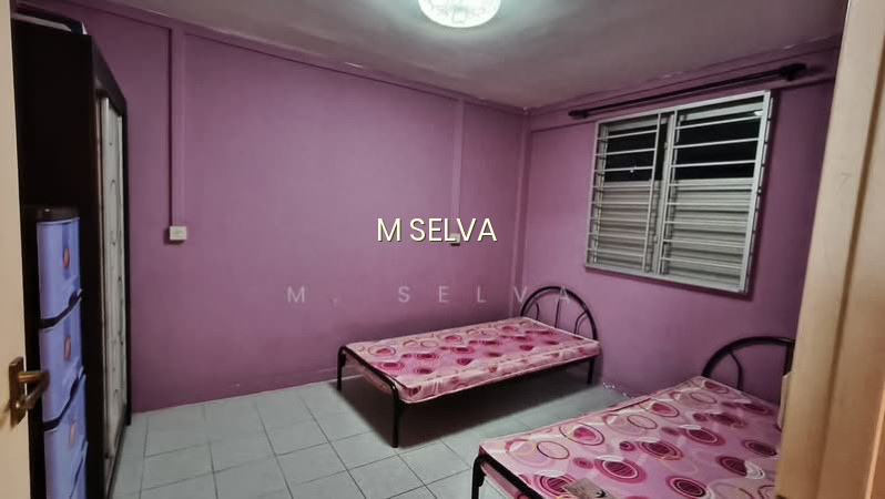 174 BOON LAY DRIVE photo 2